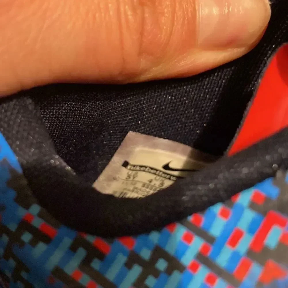 EUC Nike Kids Christmas Blue Athletic Shoes